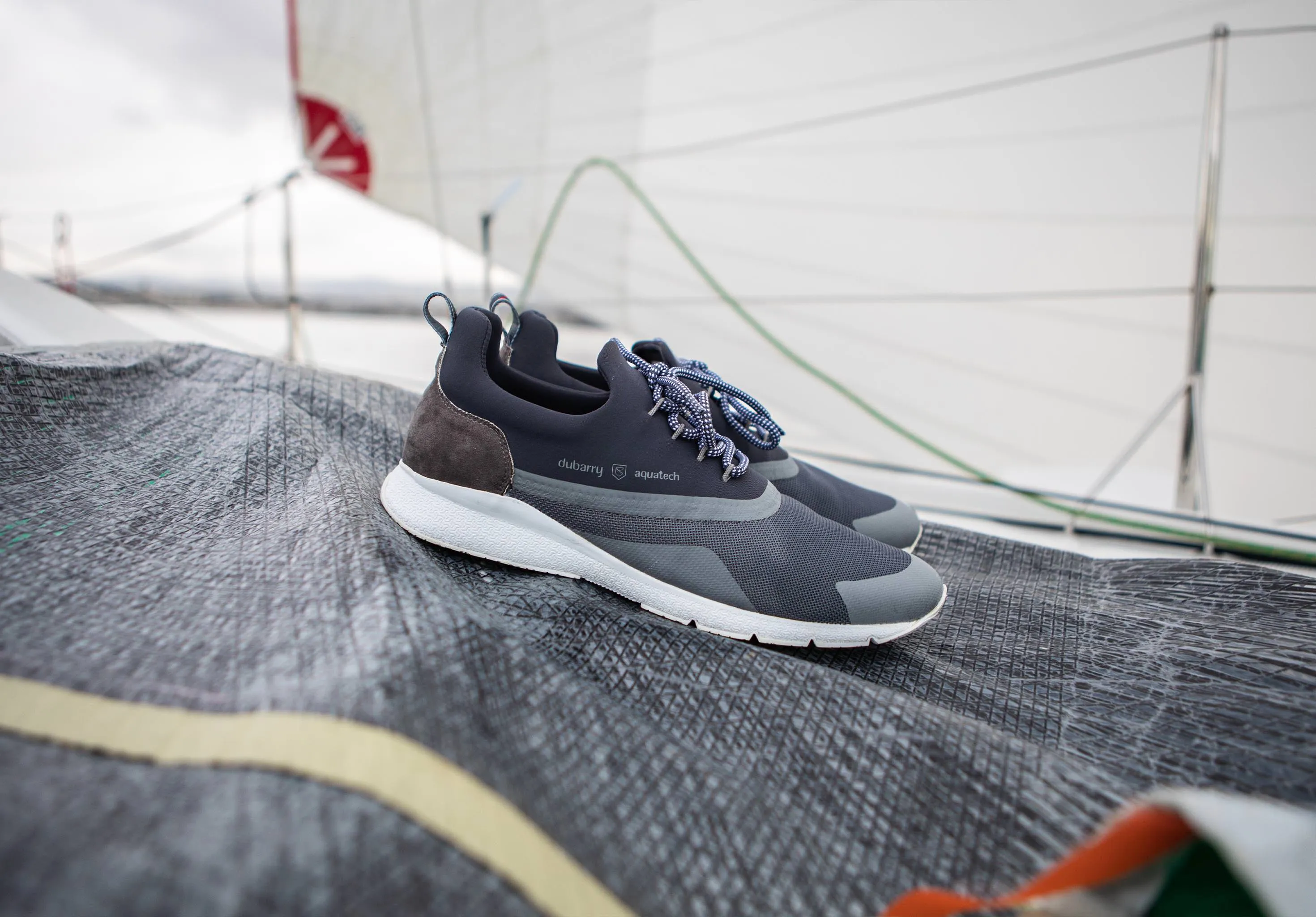 Antibes Mens Lightweight Sporty Trainer - Platinum