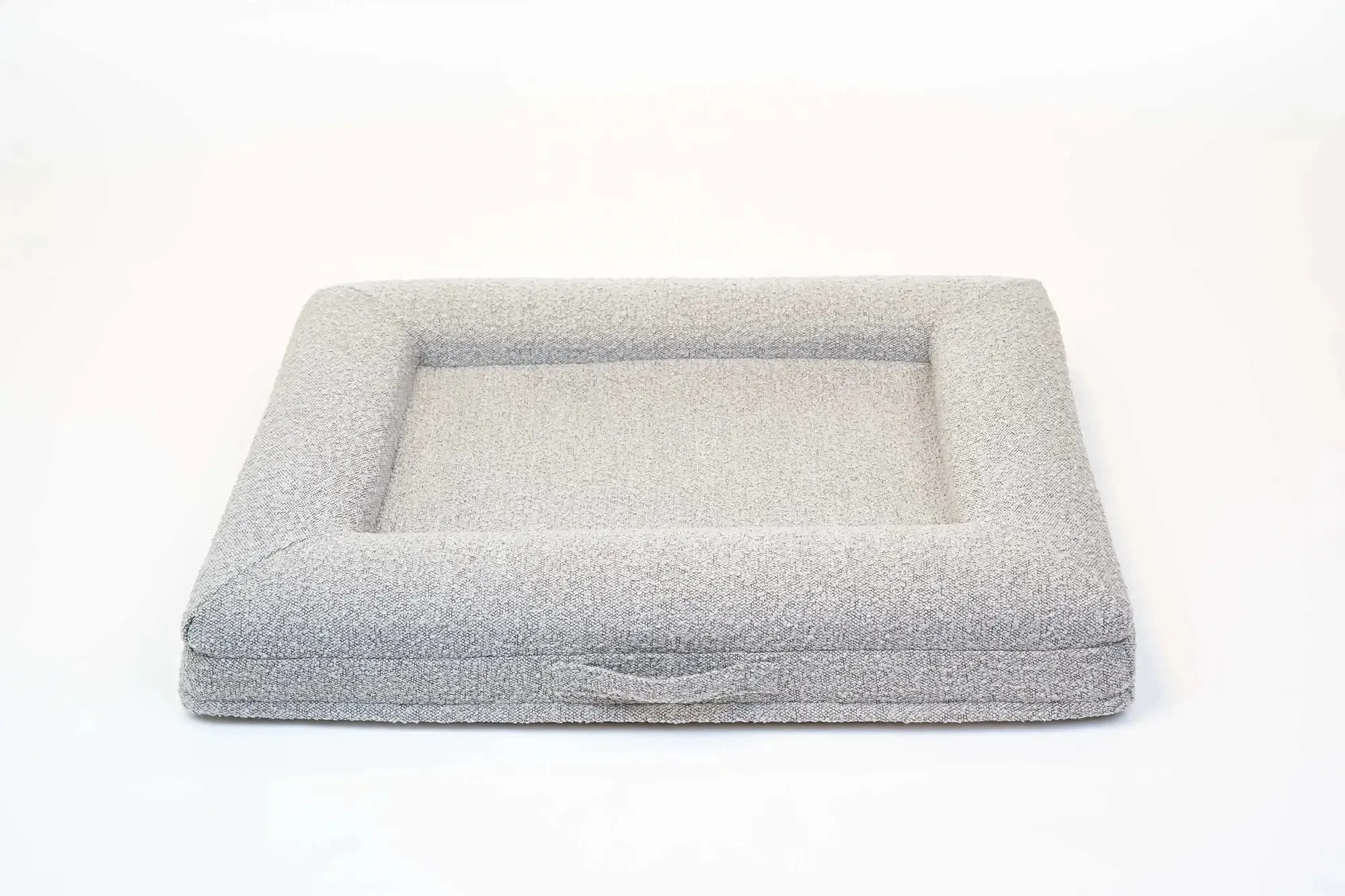 Medium Luxury Bouclé Orthopedic Bluewater Dog Bed (Sand)