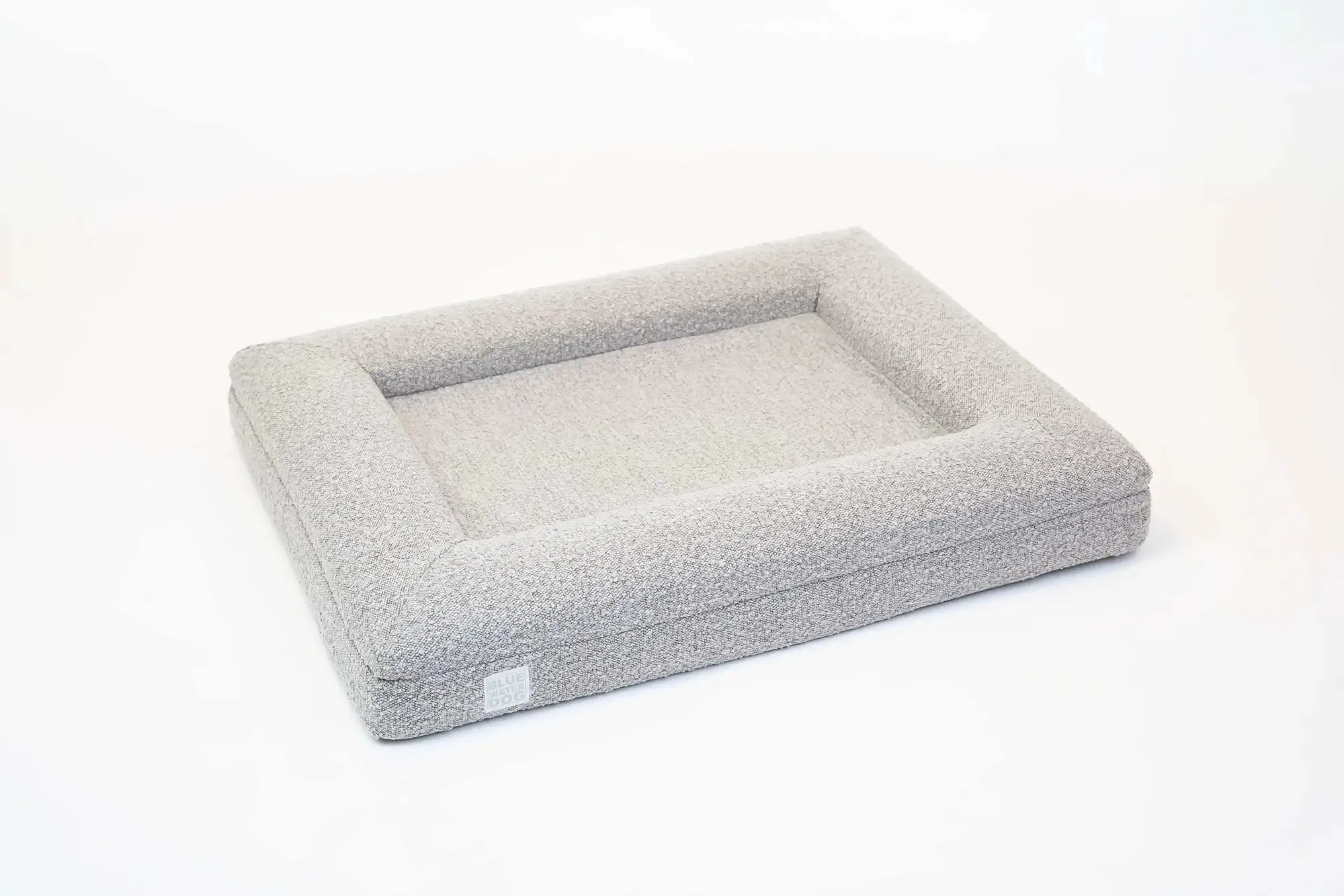 Medium Luxury Bouclé Orthopedic Bluewater Dog Bed (Sand)