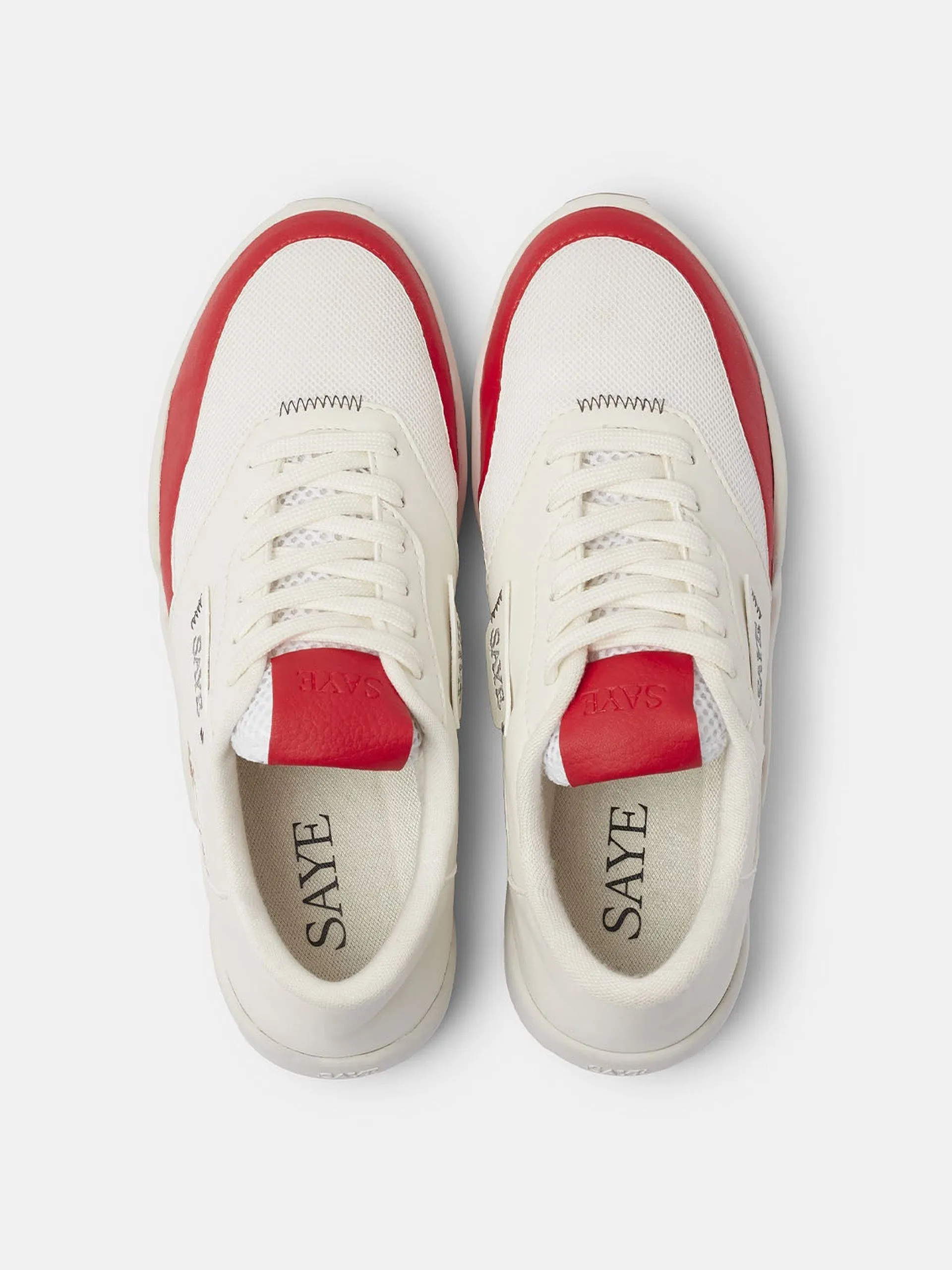 Modelo '95 trainer in red