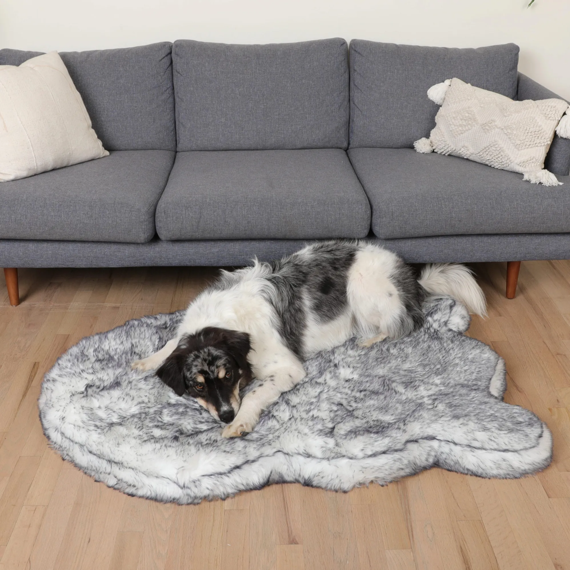 PupRug™ Luxe Faux Fur Orthopedic Dog Bed - Ultra Plush Arctic Fox